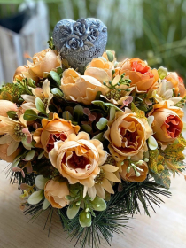 17 Smútočná ikebana oranžová " SRDCE "