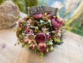 17 Smútočná ikebana s nápisom " SPOMÍNAME "