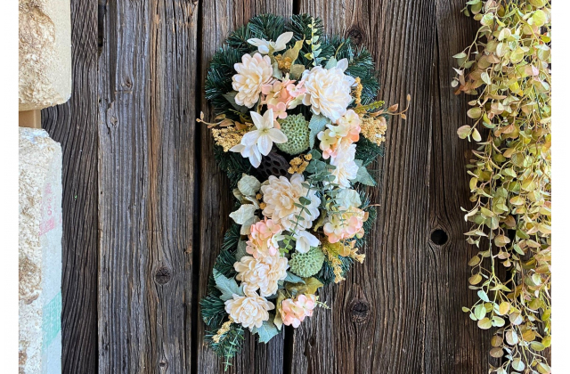 23 Smútočný veniec " Soft peach "